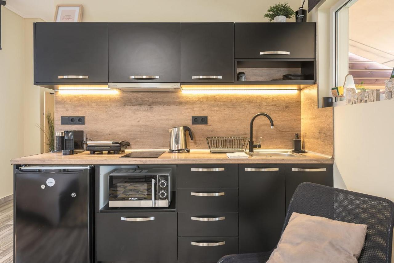 Апартаменты Petralona Stylish Penthouse Афины Экстерьер фото